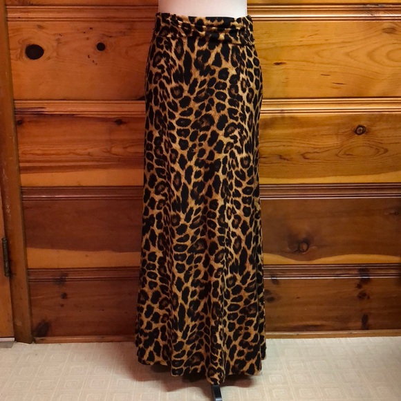 Turquoise Haven Dresses & Skirts - Turquoise Haven Maxi skirt